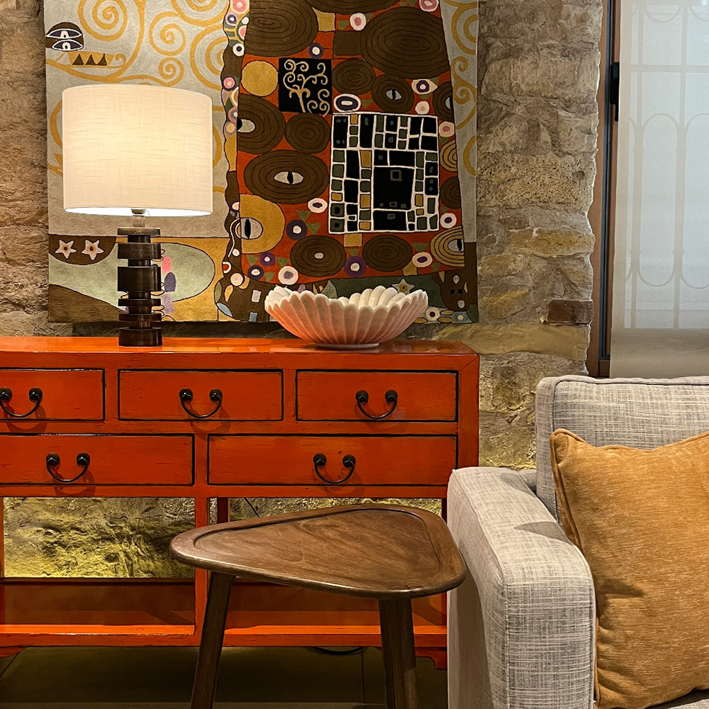    CHINA CONSOLE, TANGERINE