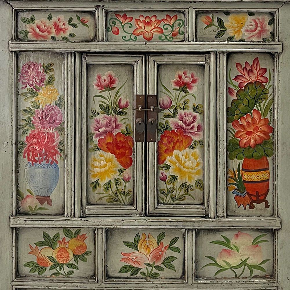    CHINA FLORAL CABINET