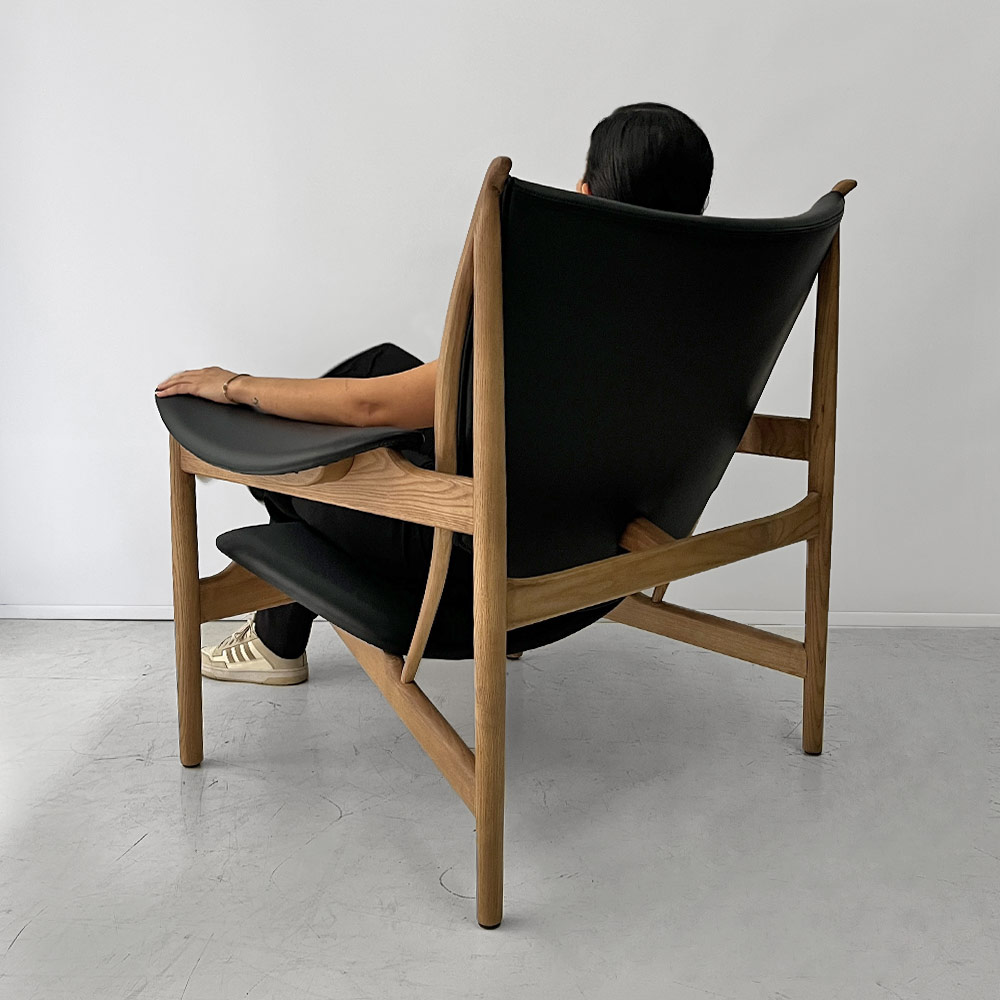    CHIEFTAIN ARMCHAIR, BLACK