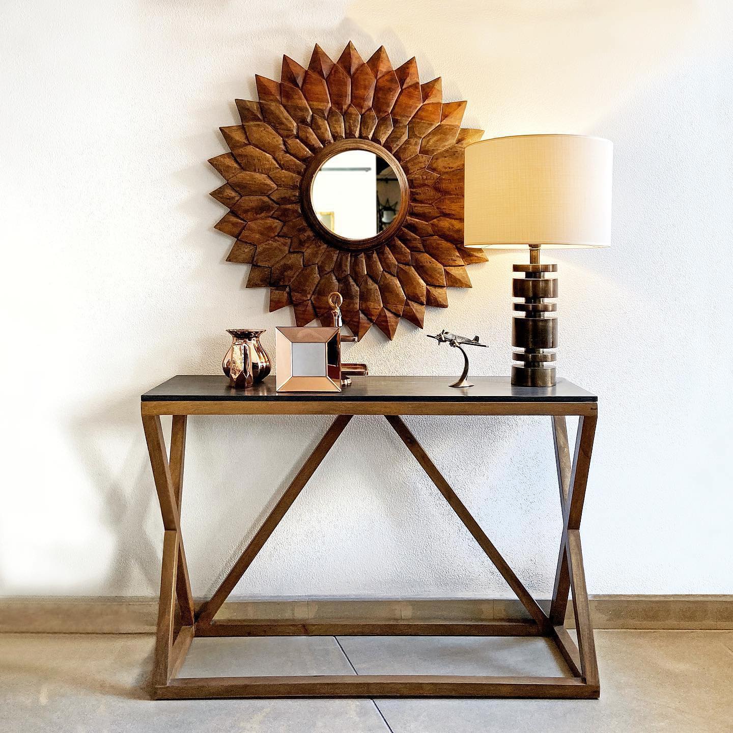    LOREN CONSOLE WITH BLACK MARBLE
