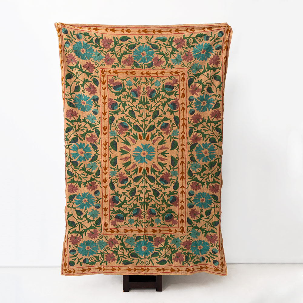    SUZANI THROW, SAND