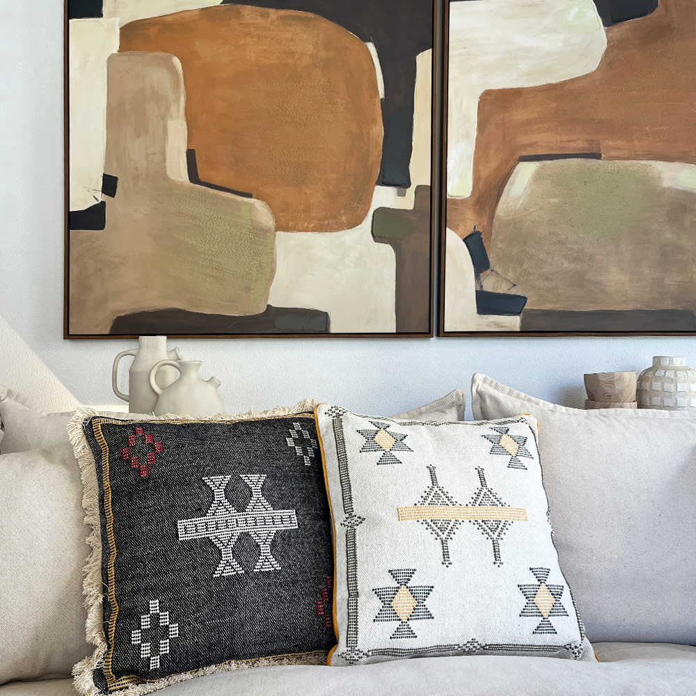    AZTEC CUSHION, DARK GREY