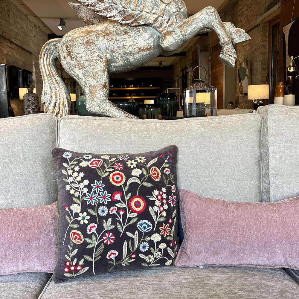    SPRING FLORAL CUSHION, SQUARE