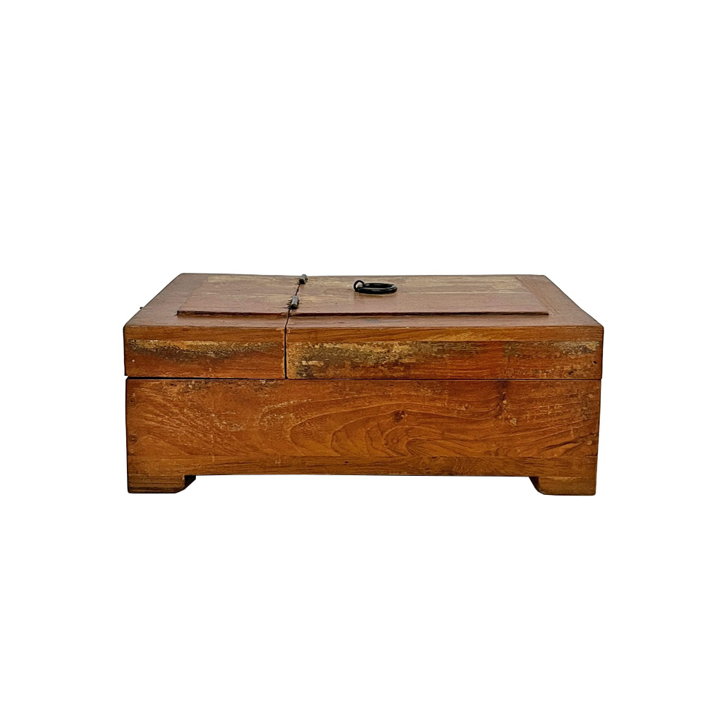    MIRROR BOX
