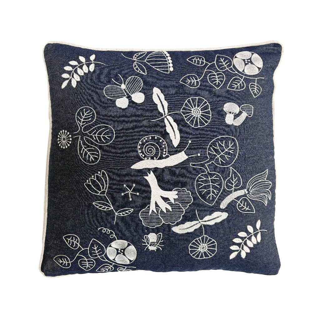 SNAIL CUSHION, SQUARE