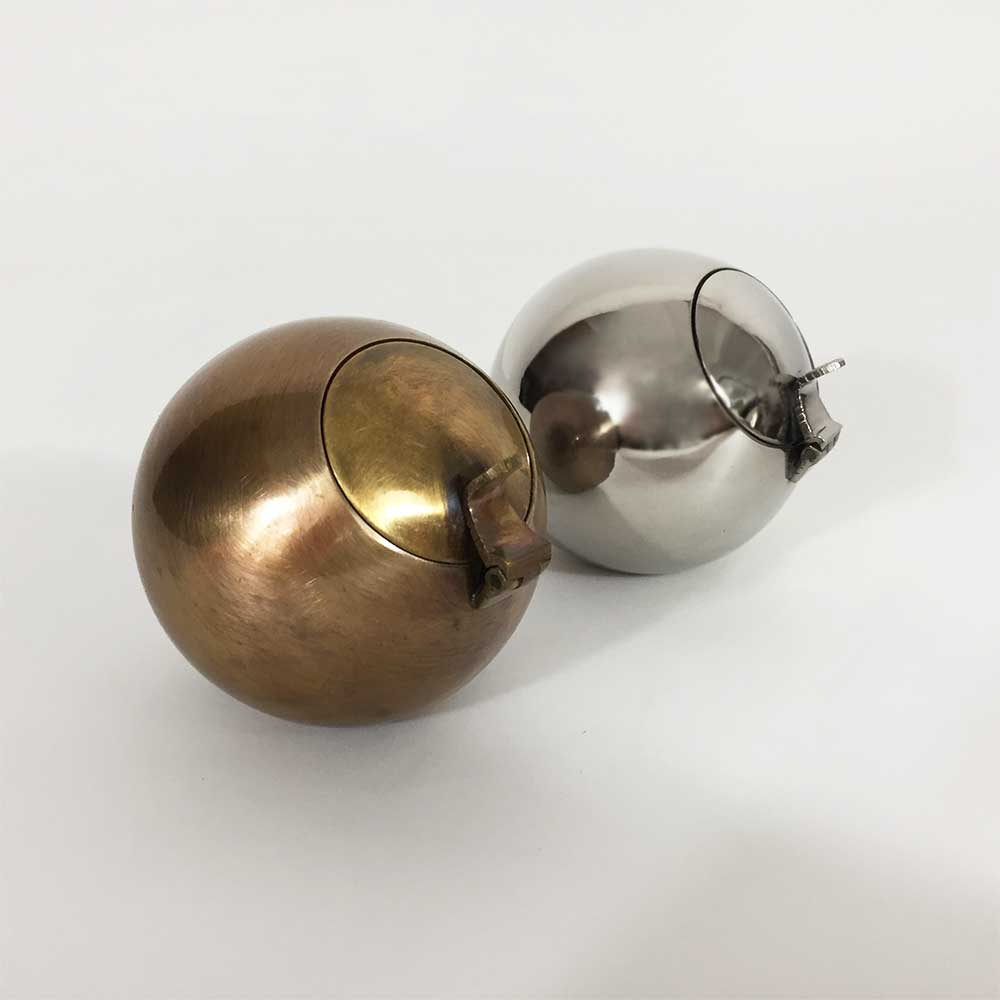 BALL FLIPTOP ASHTRAY