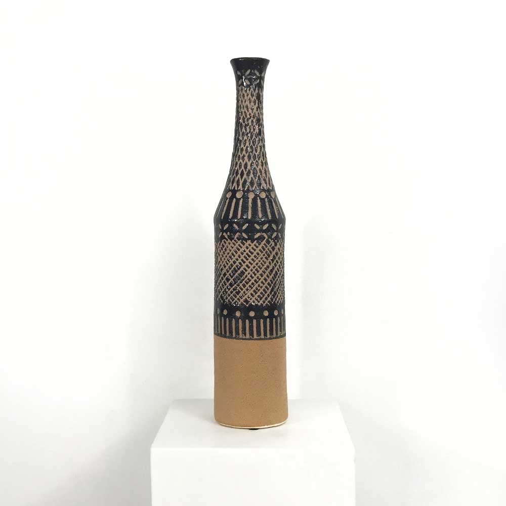 NAOMI BOTTLE VASE