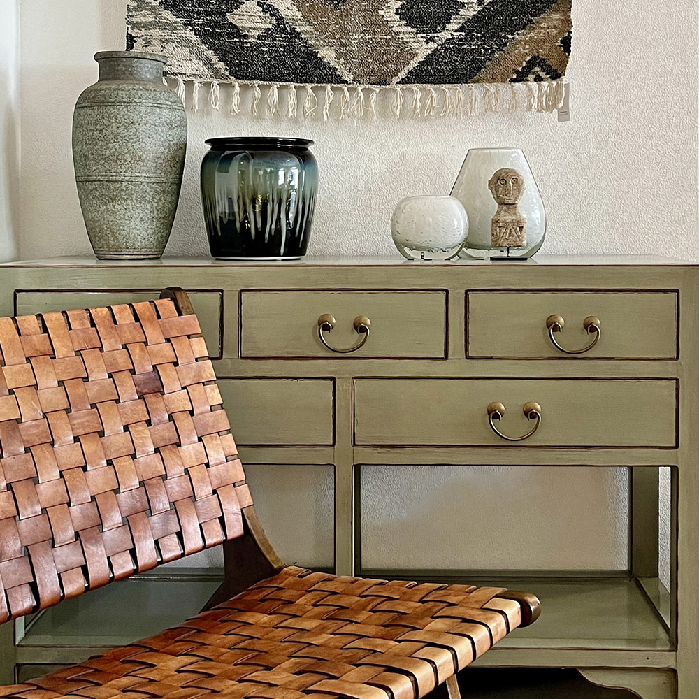 CHINA CONSOLE, GREY