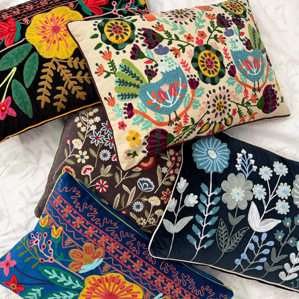 BLUEBIRD CUSHION, CREAM