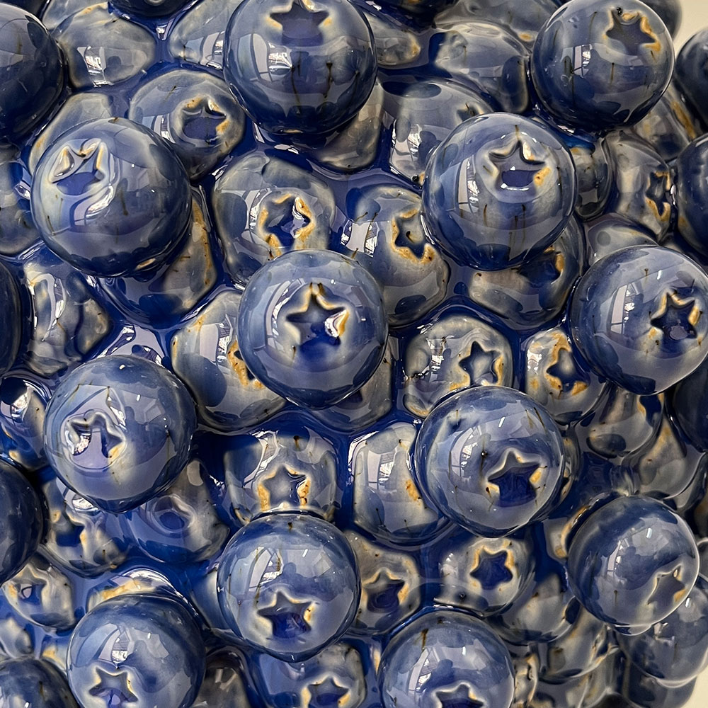 BLUEBERRY TABLE LAMP