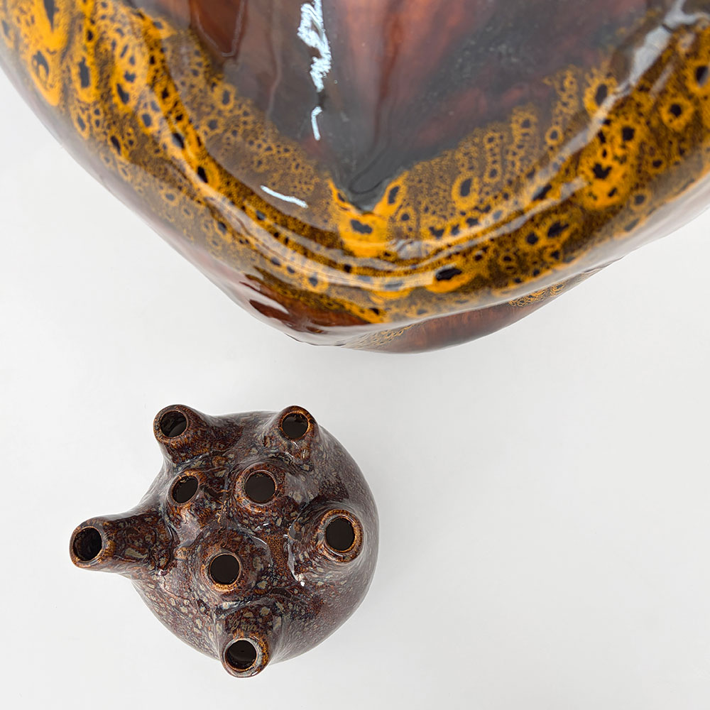 LAVA VASE