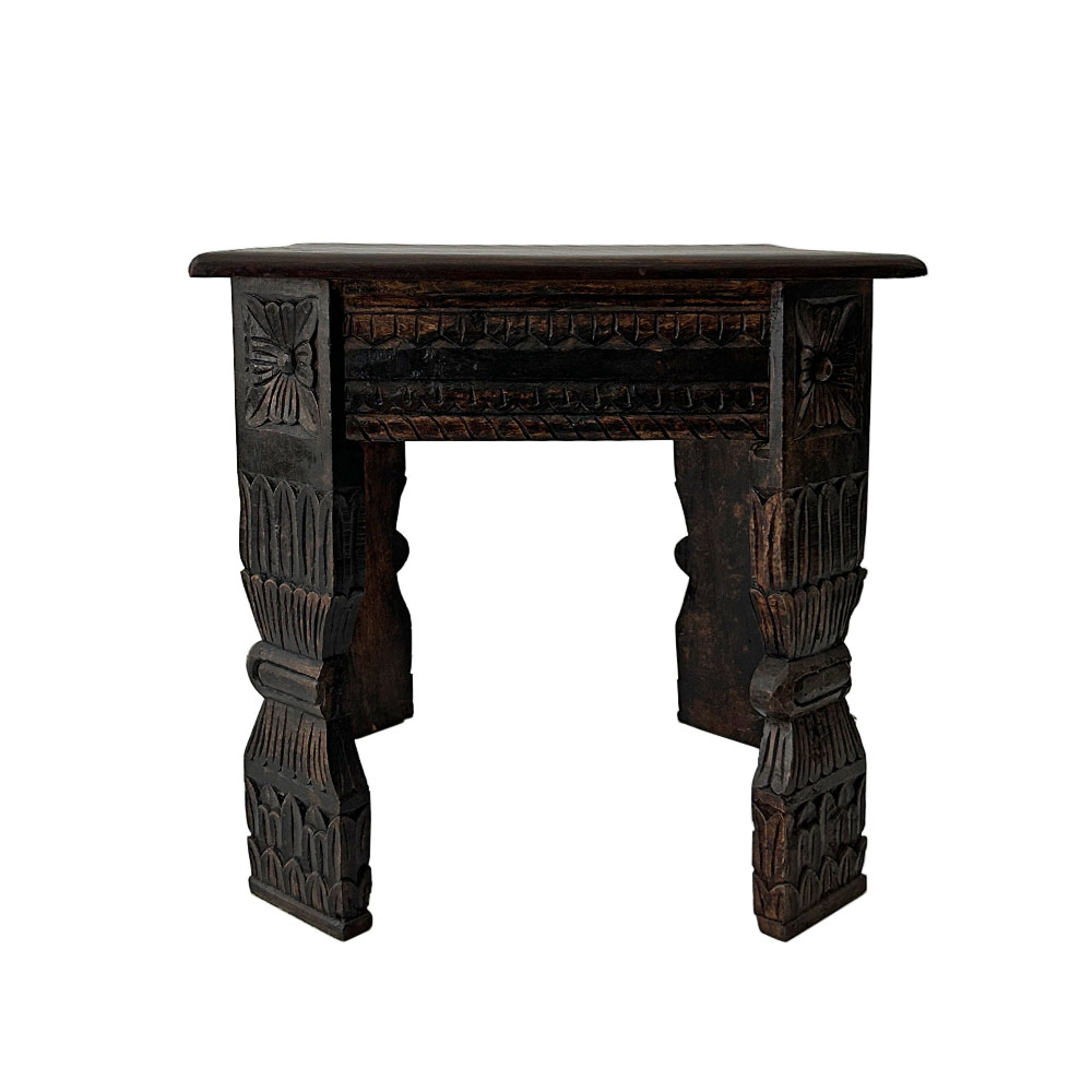 ANGLED LEGS SIDE TABLE ANGLED LEGS SIDE TABLE