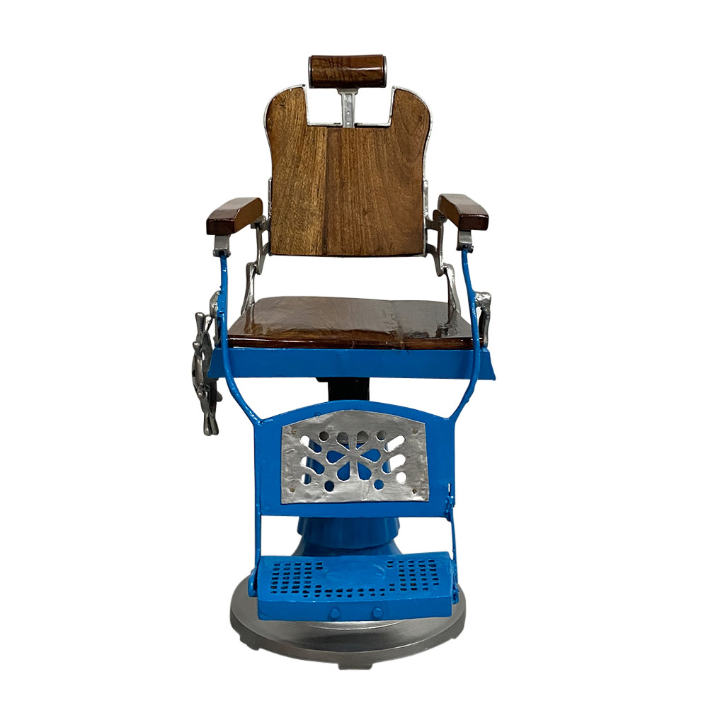 VINTAGE BARBER'S CHAIR 